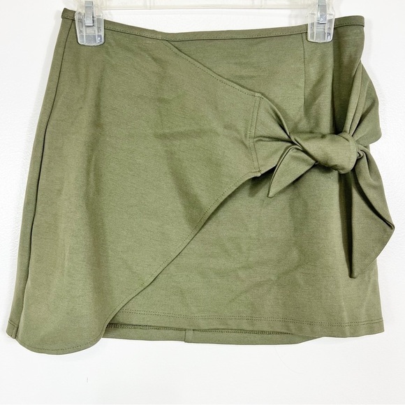 Gianni Bini Dresses & Skirts - Gianni Bini Olive Green Mini Skirt Small